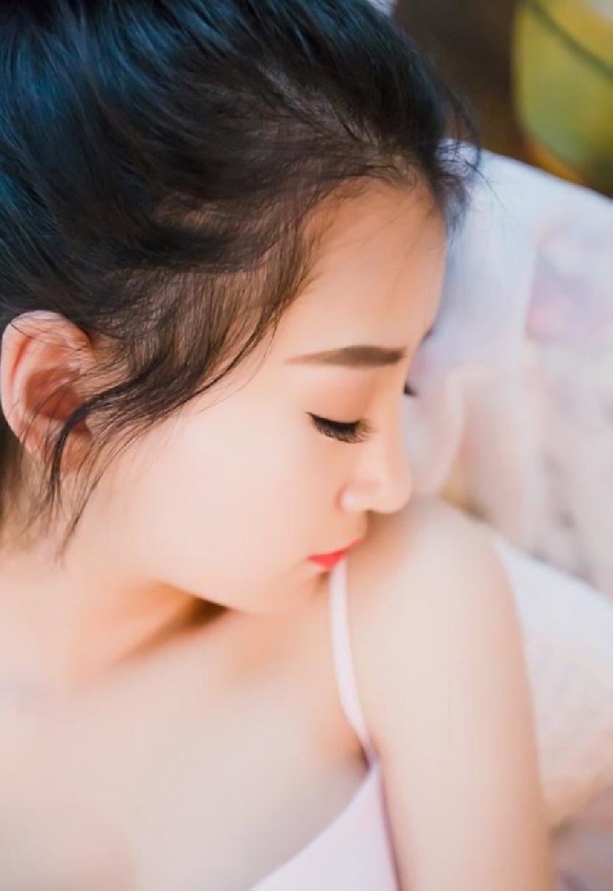 丽江伴游小姐姐平面模特慈思心小姐姐-美文
