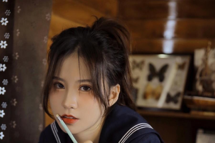 青岛私人伴游调酒员禄媚茜小姐姐-美文