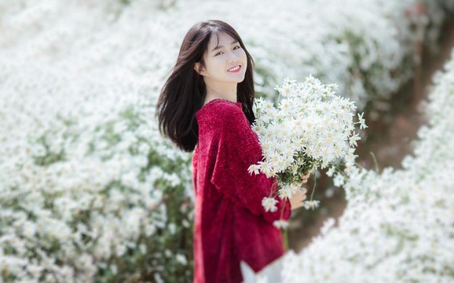 上海同城游金融贺欢兰小姐姐-美文
