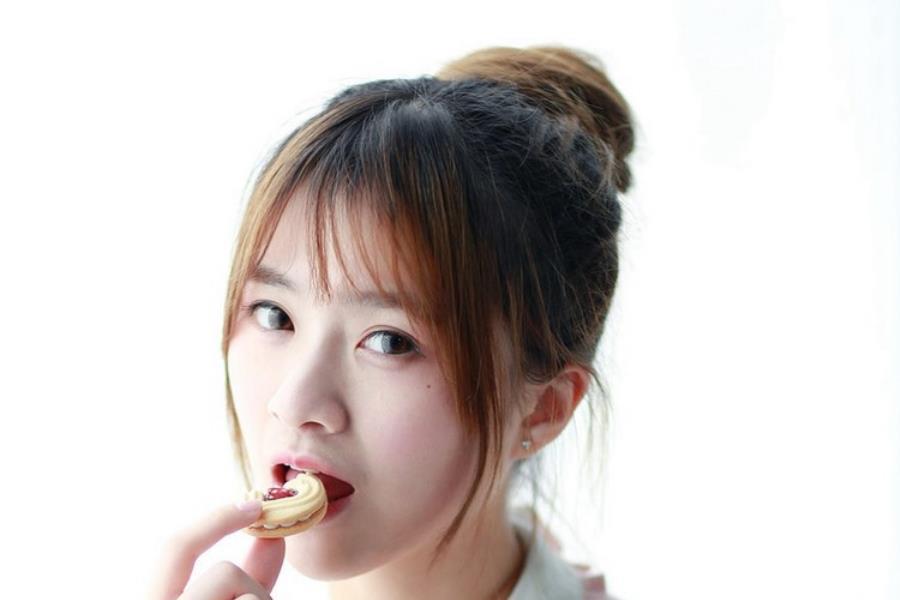 桂林导游前台五映宜小姐姐-美文