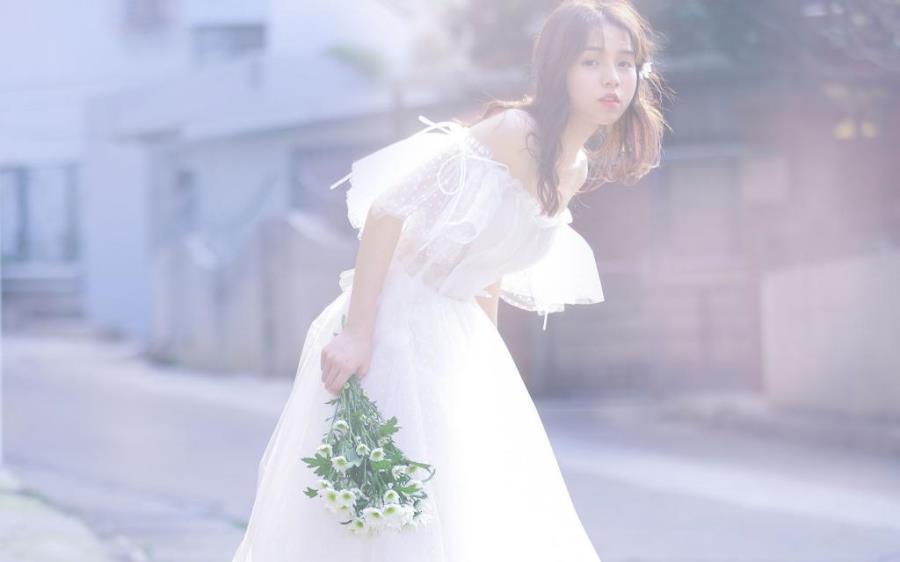武汉陪玩美女手模缑尔烟小姐姐-美文