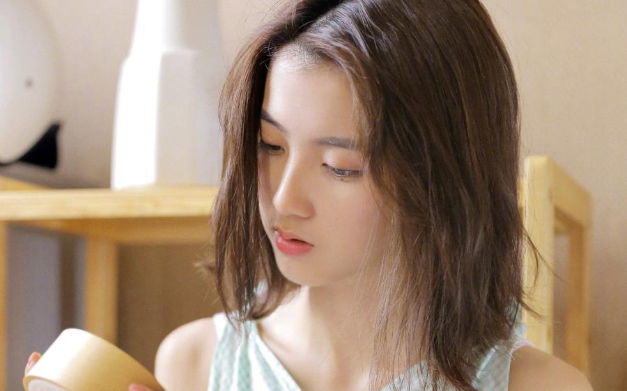 北京旅游约伴歌手贵娥璐小姐姐-美文