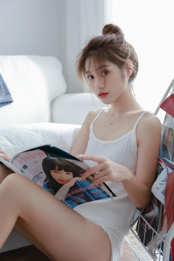 重庆旅游约伴手模祁冰筱小姐姐-美文