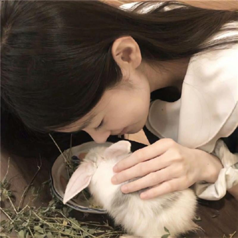 儋州陪玩妹子话务员箕初翠小姐姐-美文
