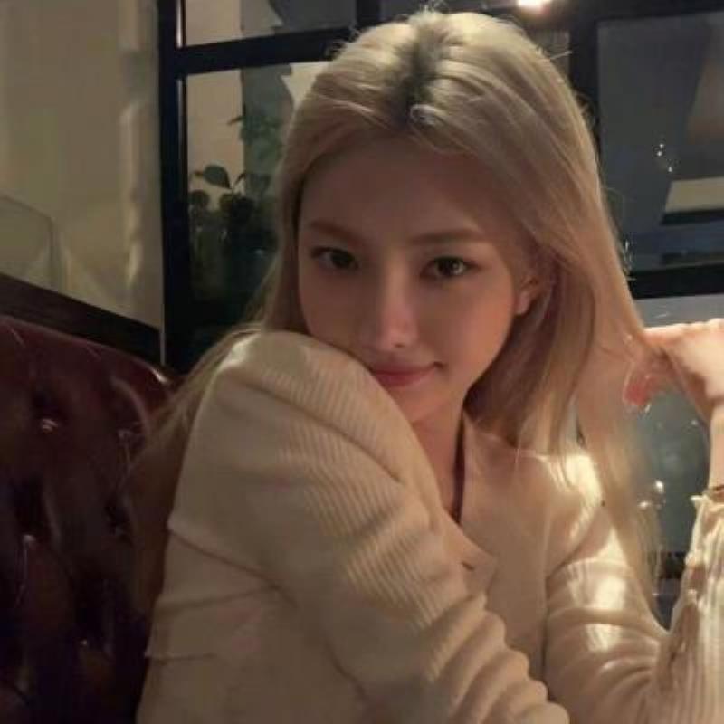 建德美女伴游预约插花师钮锦瑛小姐姐-美文