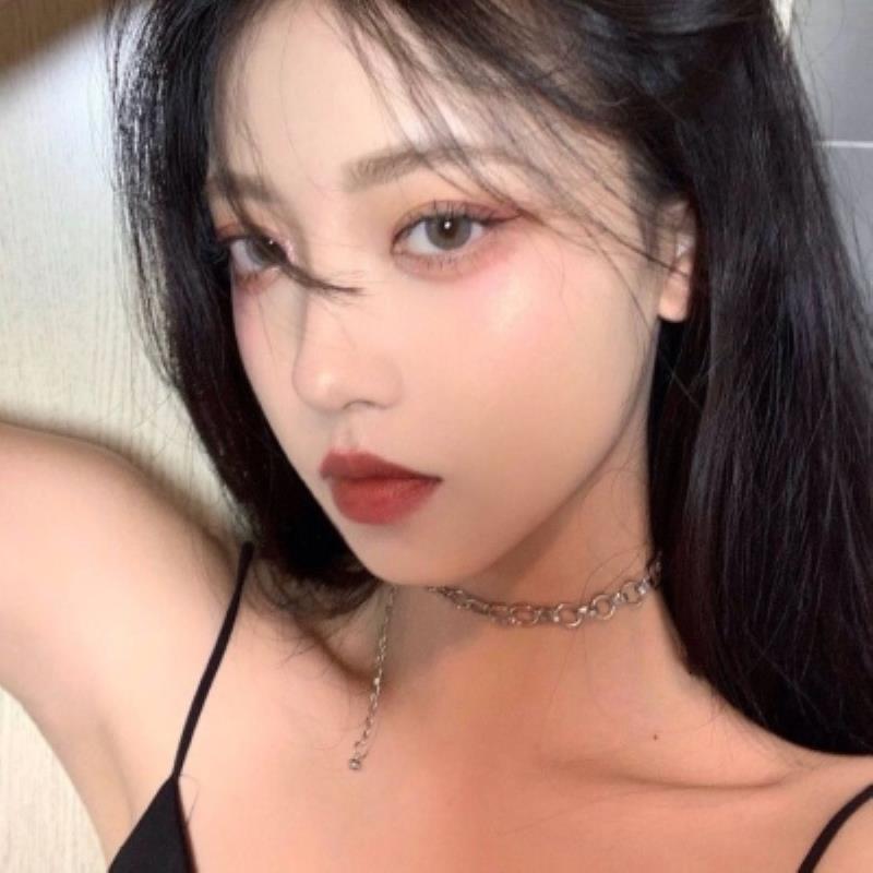 重庆美女陪玩在读硕士生圣夏旋小姐姐-美文