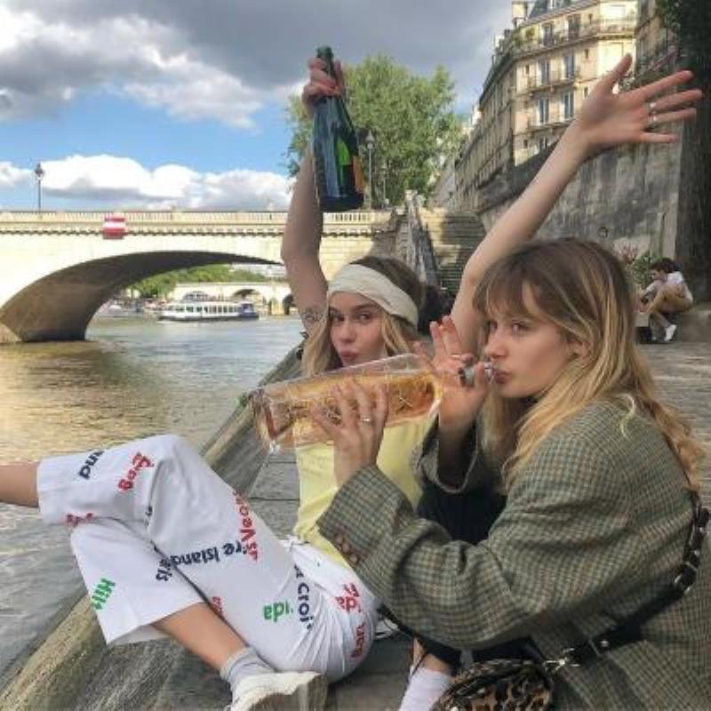 楚雄伴游交友代言车模公吉燕小姐姐-美文