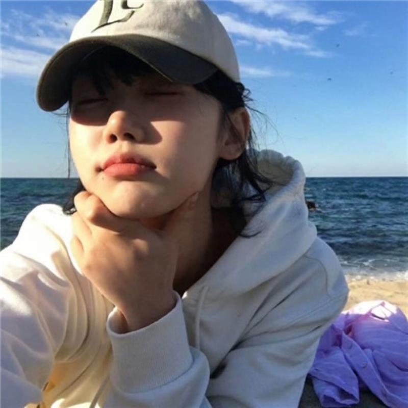 北京导游迷人车模秘菲咏小姐姐-美文