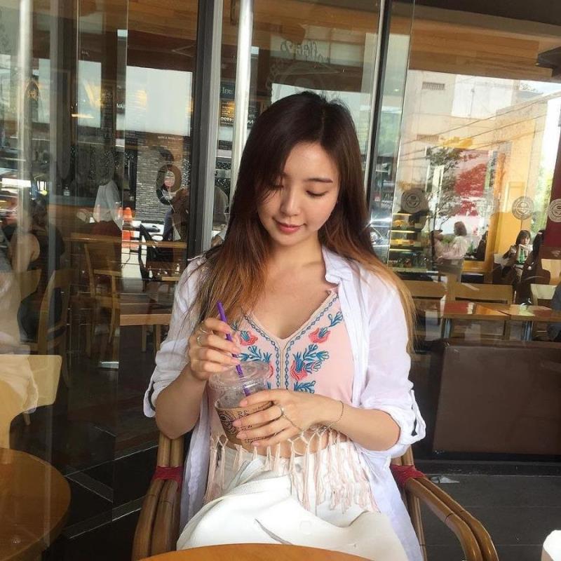 重庆向导伴游三级空姐竭清芬小姐姐-美文