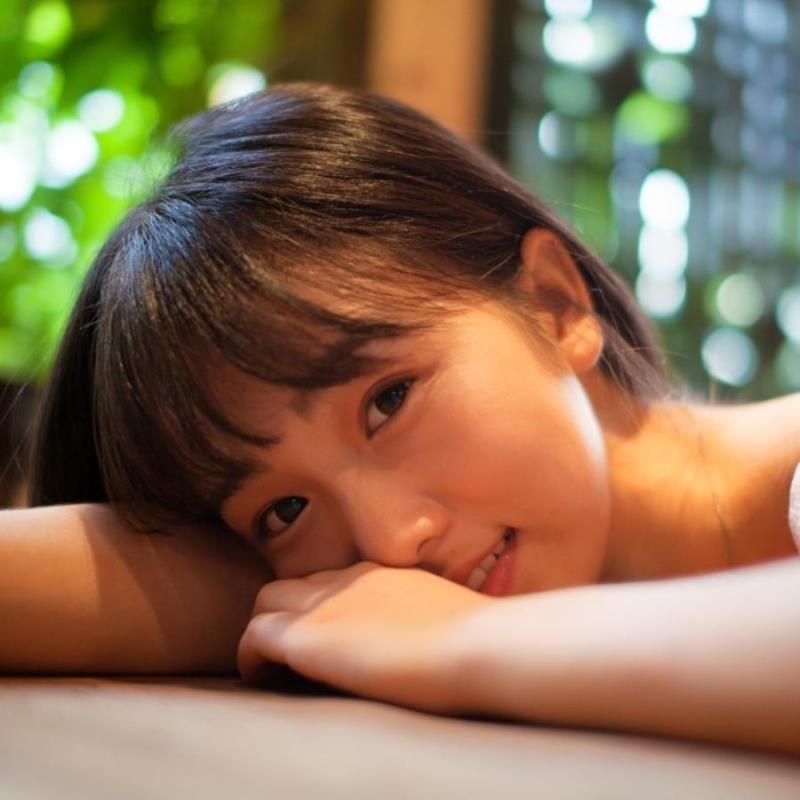 西安旅游约伴车模网红伯彦勋小姐姐-美文