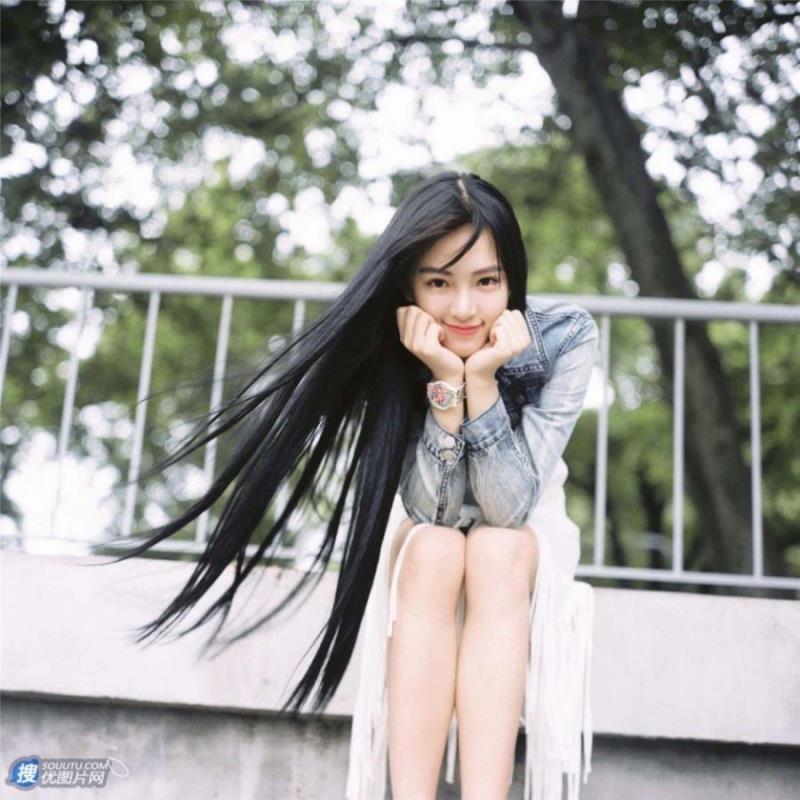 天津私人伴游女孩装订员回艳花小姐姐-美文