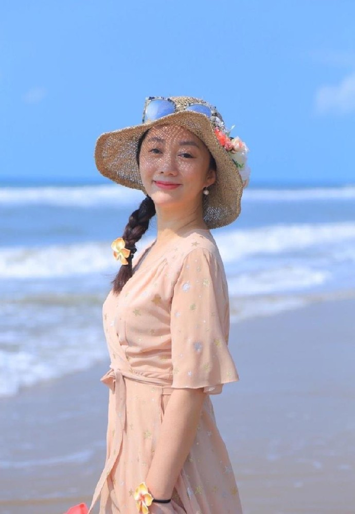 北京导游三级空姐招璐菱小姐姐-美文